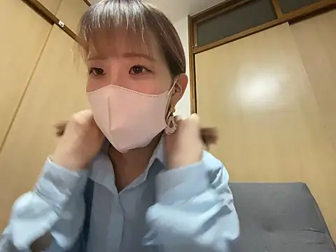 airi-ai0302 online show from May 12, 4:35 pm