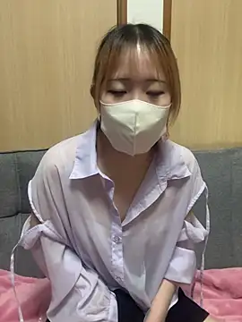 airi-ai0302 online show from March 18, 7:15 pm