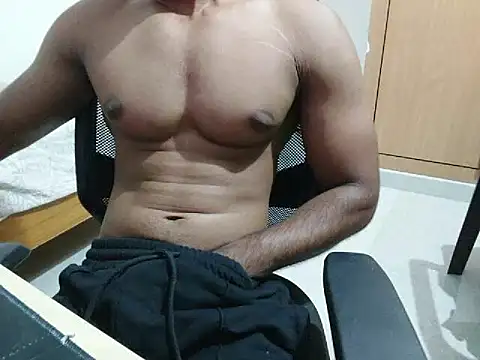 Snapshot of kratosTheHunk chatting on May 4, 7:17 pm kratosTheHunk online show from May 4, 7:17 pm