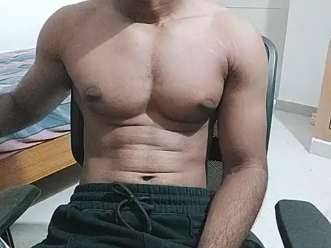 Snapshot of kratosTheHunk chatting on June 11, 11:18 am kratosTheHunk online show from June 11, 11:18 am