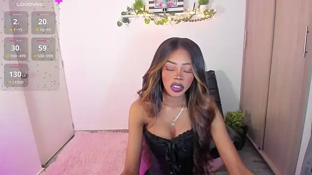 ariabrown23 online show from May 1, 12:59 am