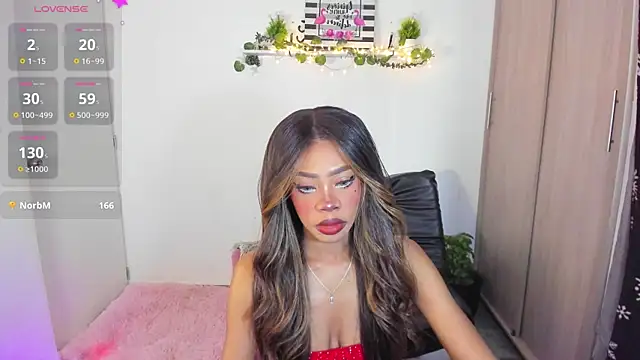 ariabrown23 online show from April 18, 9:48 pm