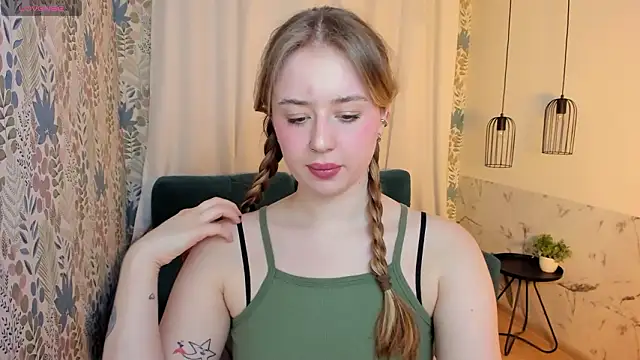 MargoPrettyMoon online show from March 5, 1:40 pm