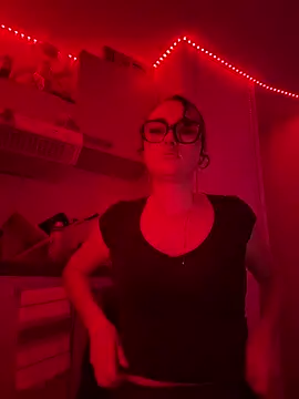 Claraaaaa06 online show from April 8, 7:59 pm