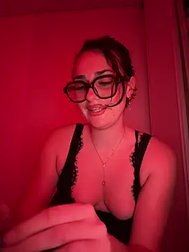 Claraaaaa06 online show from April 15, 7:07 pm