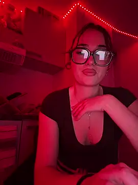 Claraaaaa06 online show from April 5, 8:37 pm