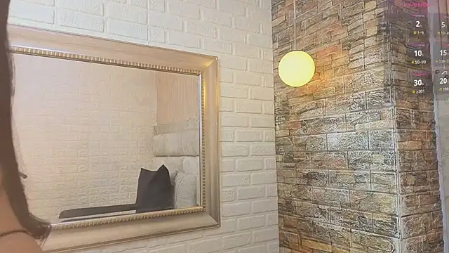 amarahanks11 online show from April 7, 4:25 am