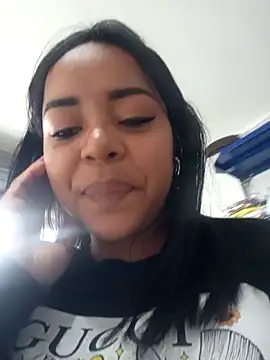 Babyfull lips online show from March 18, 8:10 pm