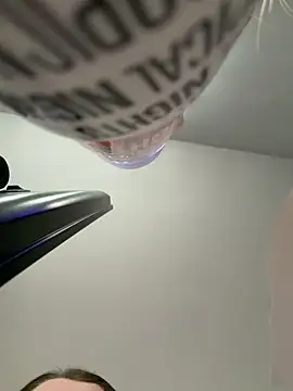 BeeMay22 online show from March 27, 8:59 am