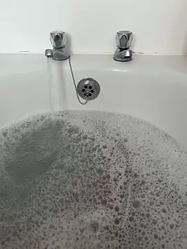 BeeMay22 online show from March 31, 8:38 am