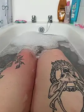 BeeMay22 online show from March 23, 1:33 pm