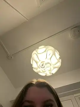 BeeMay22 online show from April 13, 9:41 pm