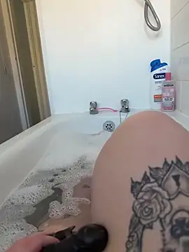 BeeMay22 online show from March 26, 12:36 pm