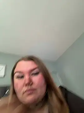 BeeMay22 online show from May 8, 12:09 pm