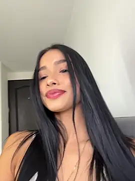 Bella Smithe online show from June 9, 5:03 pm