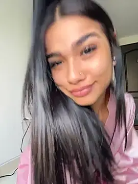 Bella Smithe online show from March 7, 1:38 pm