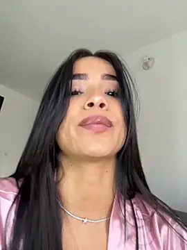 Bella Smithe online show from March 25, 3:55 pm