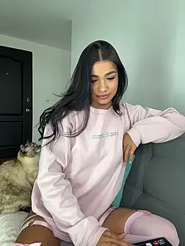 Bella Smithe online show from March 11, 1:27 pm