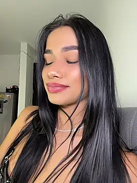Bella Smithe online show from July 12, 10:43 pm