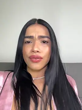 Bella Smithe online show from April 23, 1:24 pm