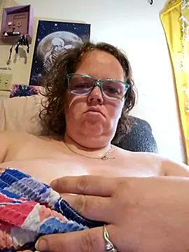 Purplesparkle1 online show from March 15, 2:13 pm