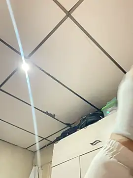 stefanyqueen69 online show from March 24, 4:18 pm