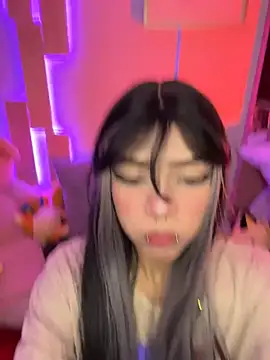 Taylor  0 online show from April 8, 1:34 pm