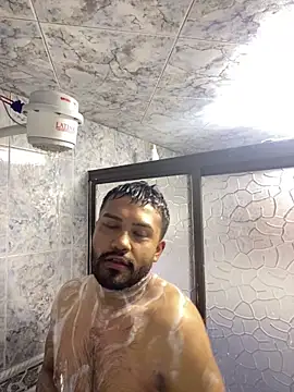 leonartho223 online show from March 15, 9:33 pm