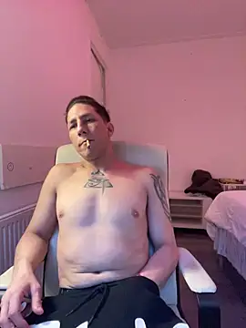 TitanNoir online show from April 3, 5:30 pm