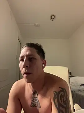 TitanNoir online show from April 3, 4:08 am