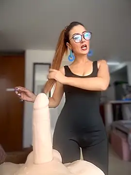 Emma Reyes online show from March 25, 2:16 pm