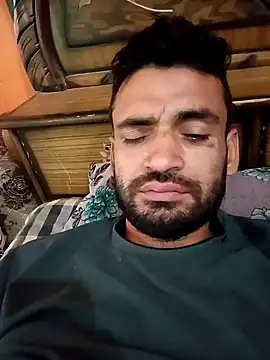 Snapshot of gauravsexy chatting on May 4, 2:15 am gauravsexy online show from May 4, 2:15 am