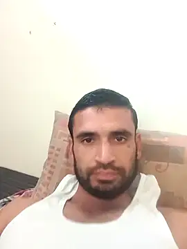 Snapshot of gauravsexy chatting on March 2, 8:21 am gauravsexy online show from March 2, 8:21 am