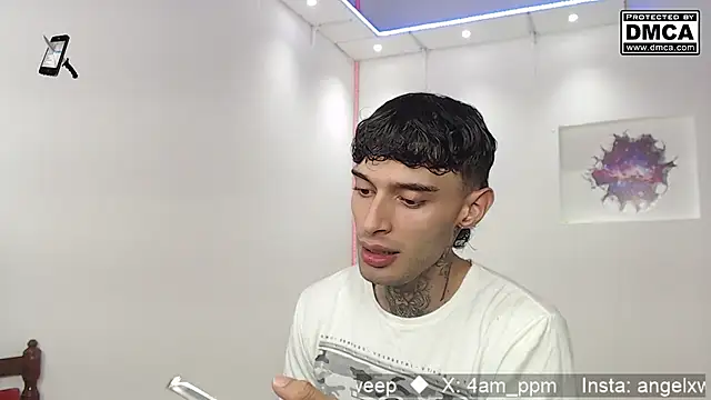 yourxcyberxangel online show from April 9, 11:00 pm