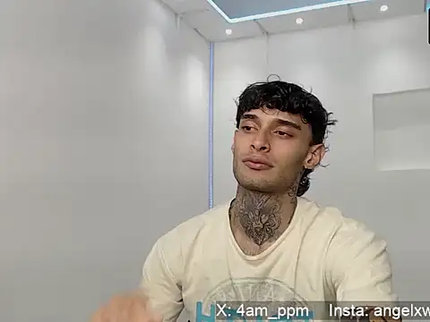 yourxcyberxangel online show from March 21, 2:24 am