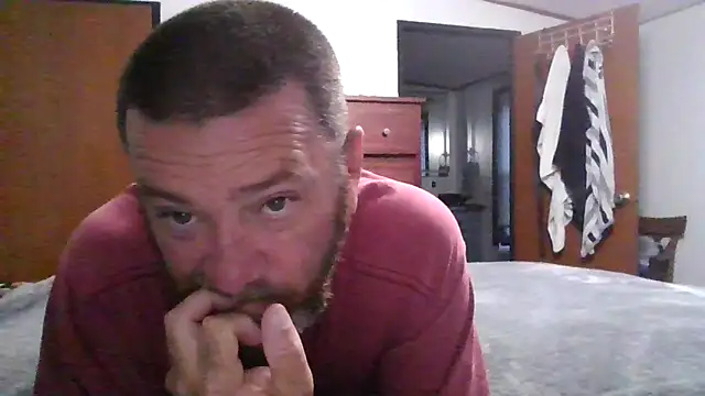 Snapshot of Beaededpainter chatting on June 15, 12:44 am Beaededpainter online show from June 15, 12:44 am