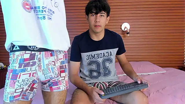 peakk twiinns online show from March 11, 11:26 am