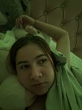 Zoe Luxxe  online show from April 25, 11:24 pm
