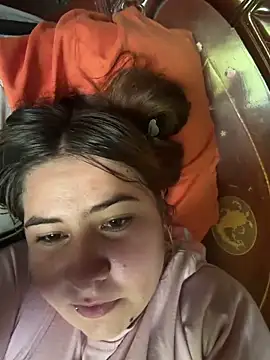 Zoe Luxxe  online show from May 10, 9:38 pm