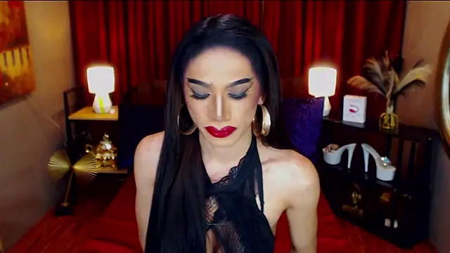 KieraLee online show from May 15, 5:05 am