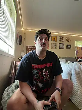 PoundedCajunGuy93 online show from May 12, 7:09 pm