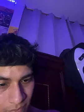 IronLatino online show from March 4, 6:21 am