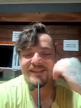 Snapshot of vikingo3333 chatting on March 27, 4:21 am vikingo3333 online show from March 27, 4:21 am