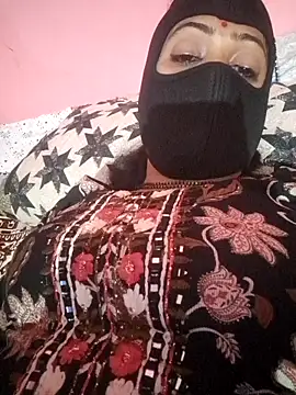 Couple hot999 online show from May 3, 6:44 pm