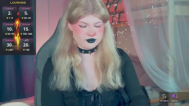 LilithNlsn online show from April 14, 2:49 am