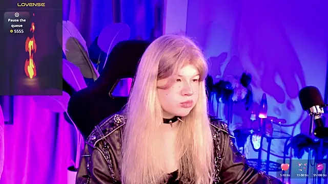 LilithNlsn online show from April 2, 9:43 pm