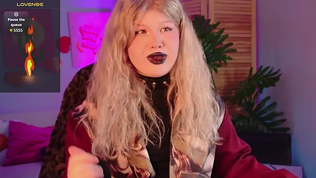 LilithNlsn online show from April 10, 12:17 am