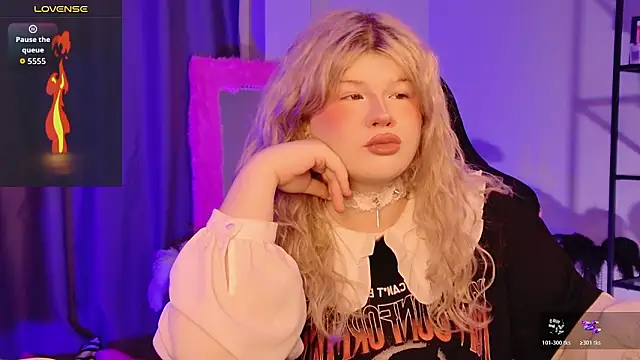 LilithNlsn online show from March 27, 9:38 pm