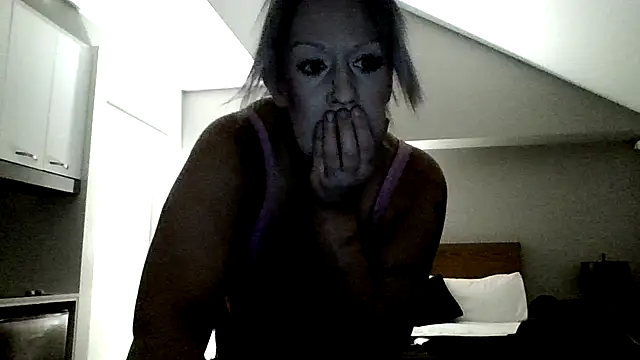 Snatchbabe online show from April 1, 4:59 pm