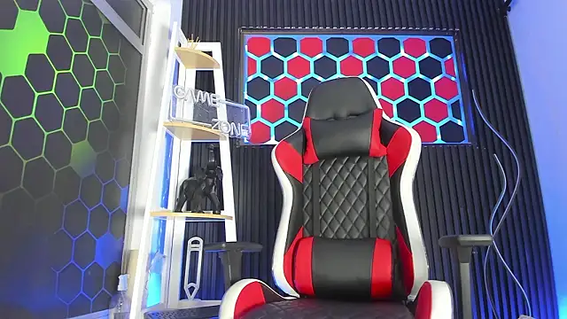 Max Hader  online show from March 26, 3:05 am